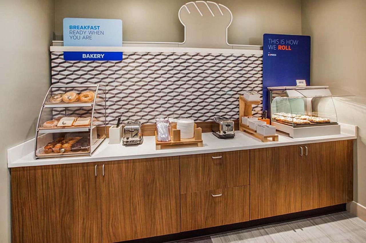 Holiday Inn Express Knoxville-Strawberry Plains By Ihg Экстерьер фото